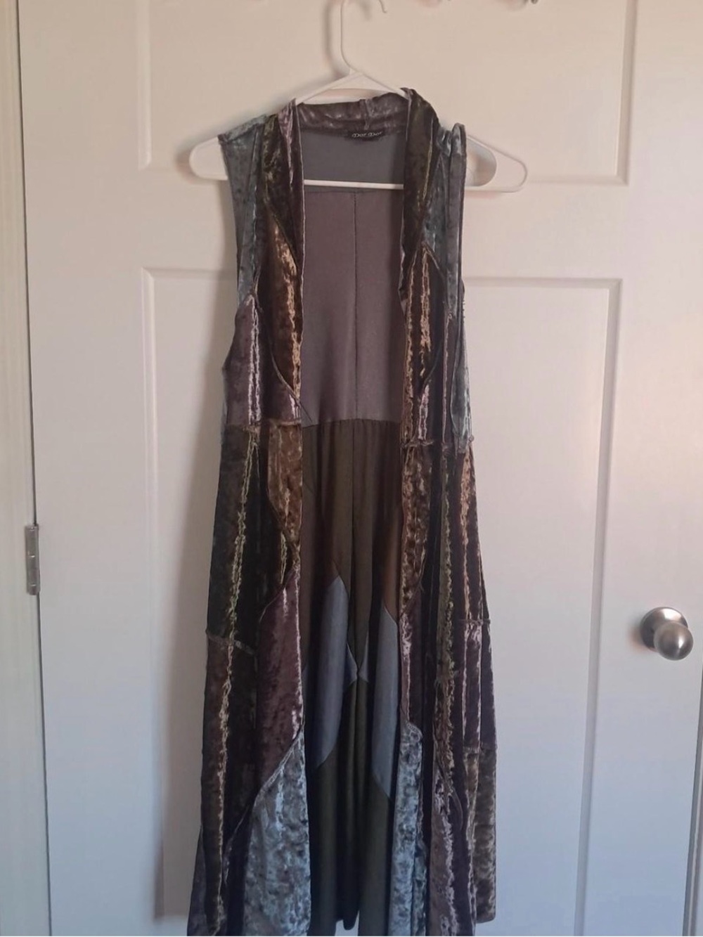 Dor Dor Vintage 90s Velvet Patchwork Vest // L